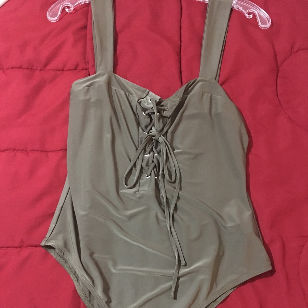 Army green/bodysuit